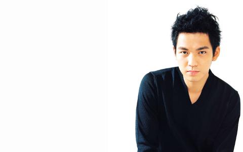 高清中国台湾台中市眷男明星阮经天时尚杂志情人节魅力写真桌面壁纸第1张