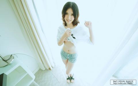 高清辽宁省鞍山美女阳光穿上唯美照电脑壁纸第5张