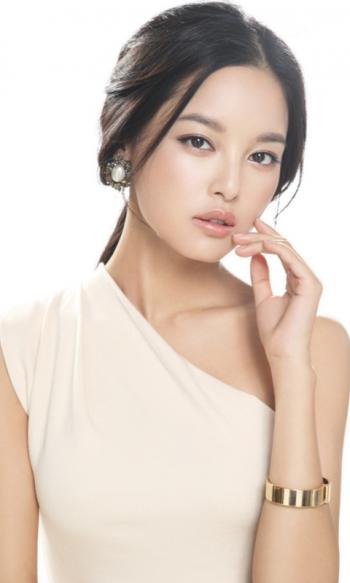 高清黑龙江鹤岗美女辛芷蕾时尚街拍写真图片第4张