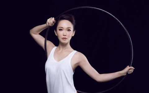 高清新加坡女艺人美女范文芳写真高清电脑桌面壁纸第3张