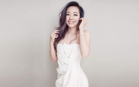 高清黑龙江省伊春美女张靓颖俏皮少女风减龄写真图片第1张