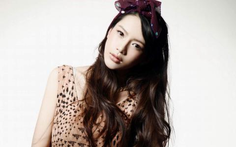 中国内地浙江省台州女演员模特潘霜霜情趣居家床上诱惑第3张