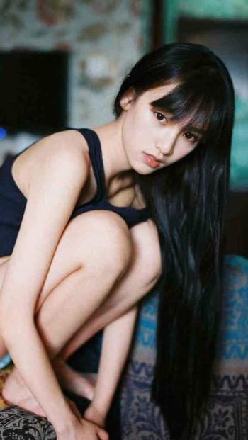 高清湖北省赤壁美女校花黄灿灿气质甜美养眼写真图片第3张