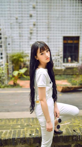 可爱小萝莉活动写真图片第2张