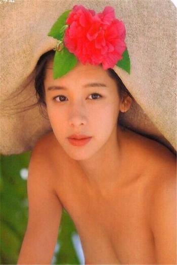 台湾省台中市丰原区女歌手徐若瑄妩媚写真写真明星诱惑第1张