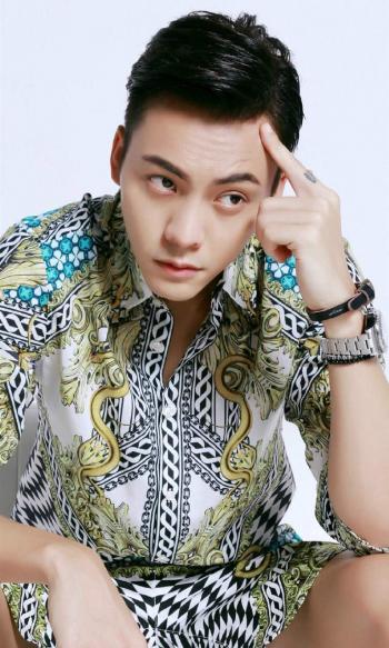中国香港华语影视男演员歌手陈伟霆老九门高清男神手机锁屏壁纸第3张