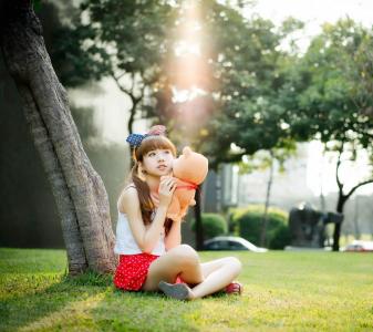 清纯蝴蝶结美女碎花裙可爱写真第2张