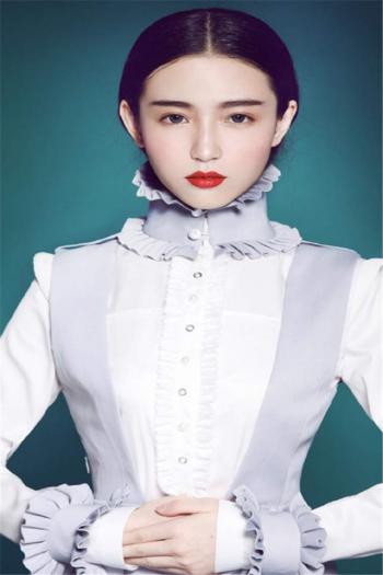 高清湖北武汉美女张辛苑水中静态唯美魅惑写真第1张