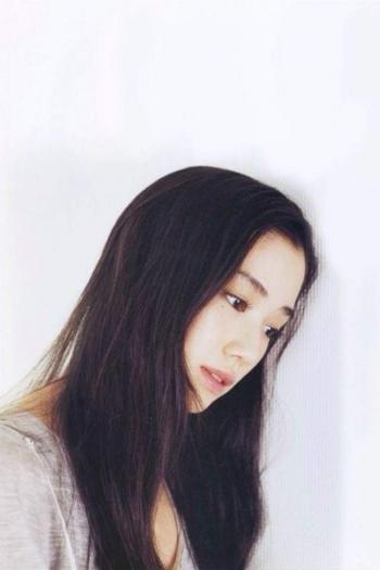 日本福冈县美女模特苍井优高清手机桌面壁纸下载第1张