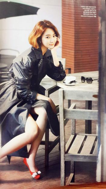 韩国首尔女演员模特高俊熙写真床上诱惑第2张