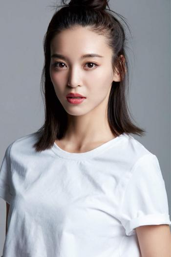 高清中国内地女演员美女尤靖茹性感迷人活动照高清图片第2张