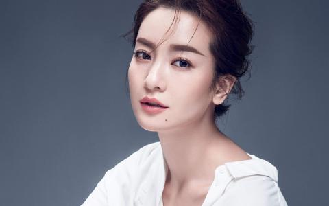 美女明星李晟桌面超清壁纸第0张