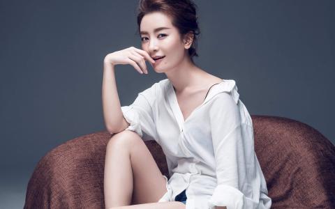 美女明星李晟桌面超清壁纸第1张
