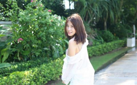 我们相爱吧2李沁魏大勋写真iPad壁纸第1张
