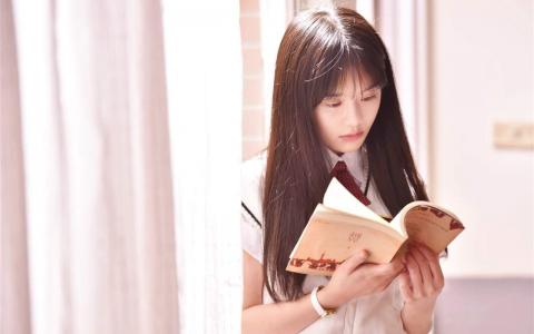 高清湖北省赤壁美女校花黄灿灿气质甜美养眼写真图片第0张