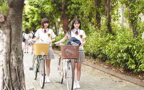 高清湖北省赤壁美女校花黄灿灿气质甜美养眼写真图片第1张