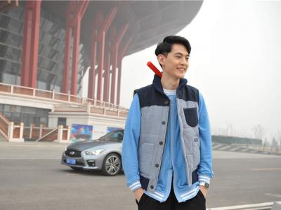 我们相爱吧2李沁魏大勋写真iPad壁纸第4张