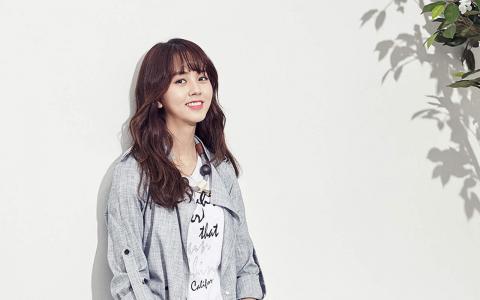 高清韩国女演员美女金所炫时尚杂志写真图片第2张