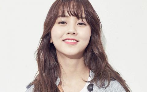 高清韩国女演员美女金所炫时尚杂志写真图片第3张
