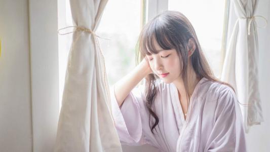 粉嫩小女生图片 _ 第(1)张