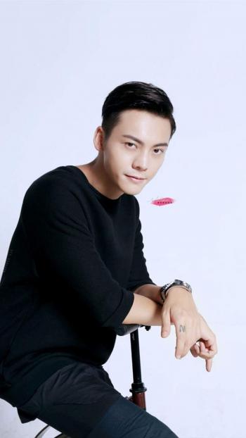 中国香港华语影视男演员歌手陈伟霆老九门高清男神手机锁屏壁纸第1张