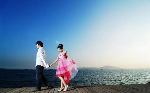 幸福情侣简单浪漫的婚纱照高清壁纸图片第6张
