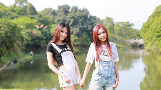 双胞胎美女图片 _ 第(8)张