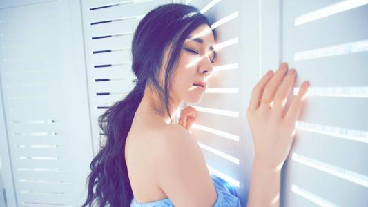 气质性感美女方安娜电脑桌面壁纸下载第1张