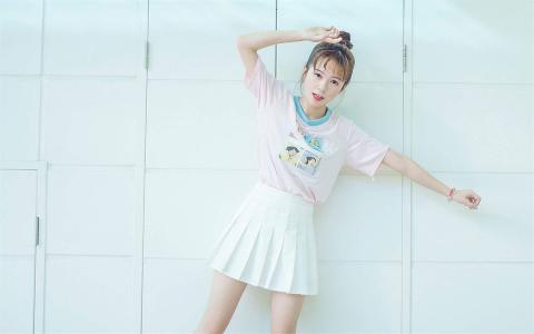 可爱女生创意手机壁纸图片第1张