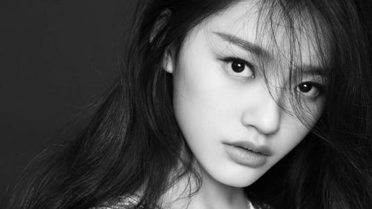 中国内地浙江省湖州影视女演员林允唯美高清桌面壁纸第2张