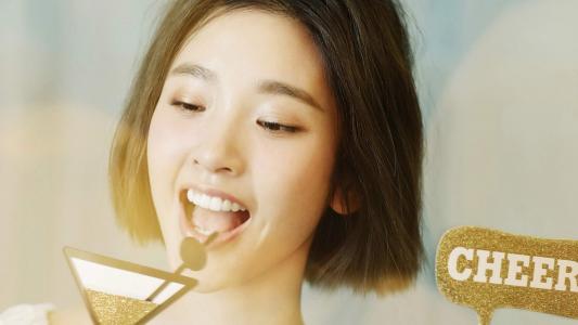 纸盒人阿楞可爱图片高清桌面壁纸第1张