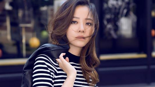 高清黑龙江省伊春美女张靓颖俏皮少女风减龄写真图片第0张