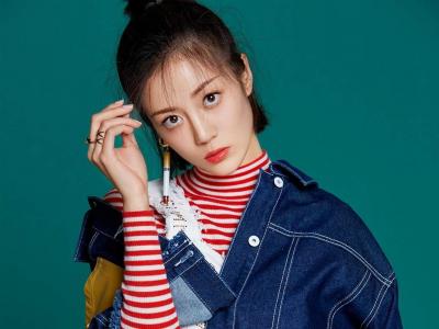 高清北京美女李溪芮时尚有范写真图片桌面壁纸第1张