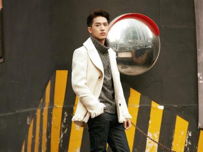 中国内地中国上海男演员帅气小鲜肉许魏洲时尚街拍桌面壁纸第2张