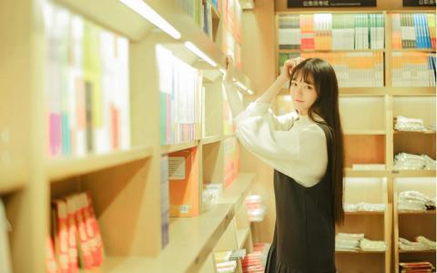 高清书本素材清纯书本美女高清桌面壁纸第0张