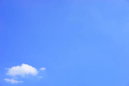 蔚蓝的天空高清桌面壁纸第6张