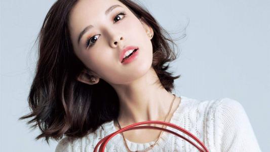 甜美女生唯美艺术写真图片桌面壁纸第0张