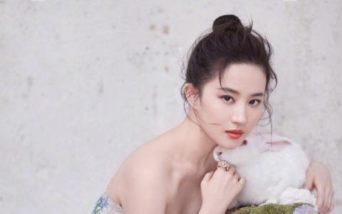 高清湖北省武汉影视女演员刘亦菲时尚芭莎仙气十足写真图片桌面壁纸第4张