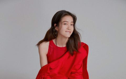 中国内地浙江省义乌女演员张雪迎时尚个性写真图片第1张