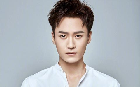 茅子俊图片 _ 第(1)张