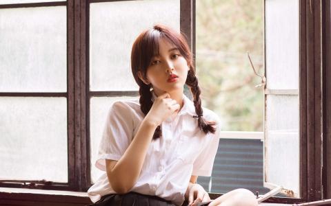 粉嫩小女生图片 _ 第(1)张