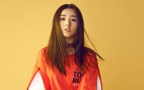 中国北京当代95后女演员宋祖儿清新时尚可爱写真图片桌面壁纸第0张