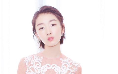 高清中国内地影视河北省石家庄女演员周冬雨纯白甜美唯美高清桌面壁纸第0张