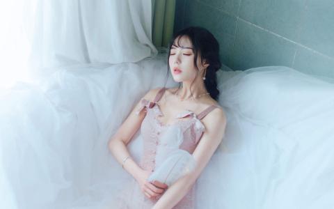大陆女明星清新美女治愈系清纯唯美白皙高清桌面壁纸第0张