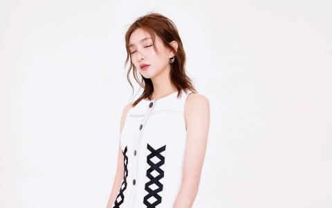 中国内地上海女演员江疏影时尚魅力写真高清桌面壁纸第0张