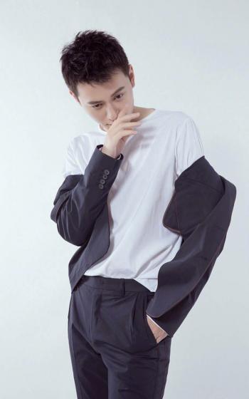 秦俊杰图片 _ 第(4)张