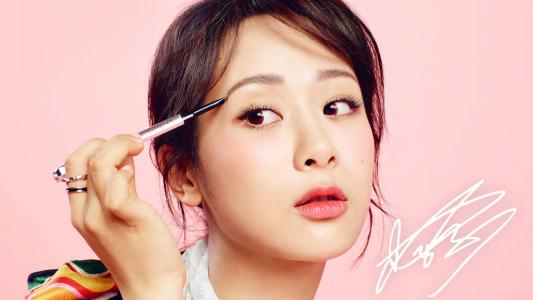 高清中国内地影视北京女演员杨紫温婉雅致写真图片桌面壁纸第0张