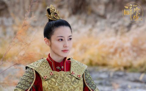 大陆内地四川成都女演员黄梦莹《醉玲珑》英姿飒爽剧照桌面壁纸第1张