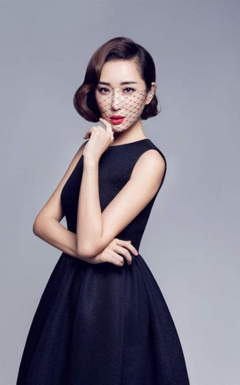 高清中国内地辽宁省沈阳女演员杜若溪时尚街拍图片桌面壁纸第1张