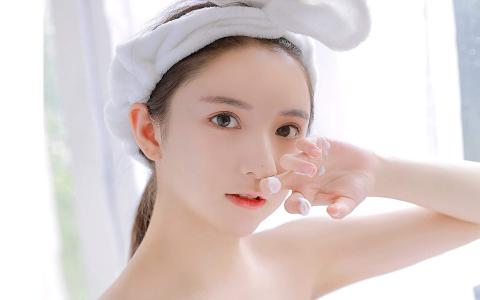 白皙图片 _ 第(1)张